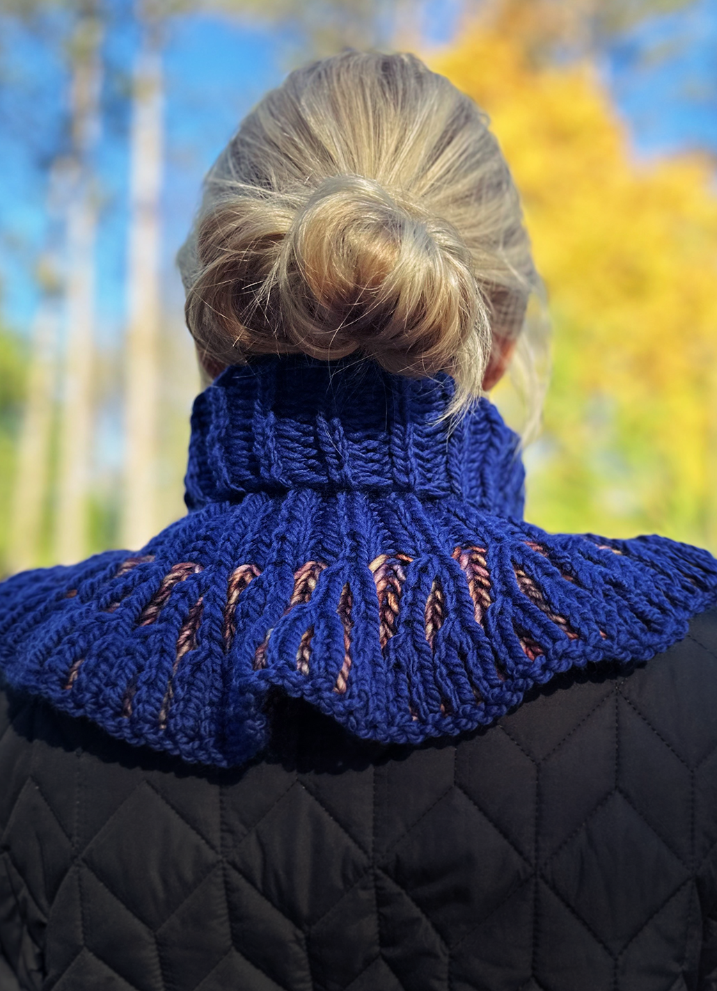 Frill Seeker Neck Warmer - Indigo