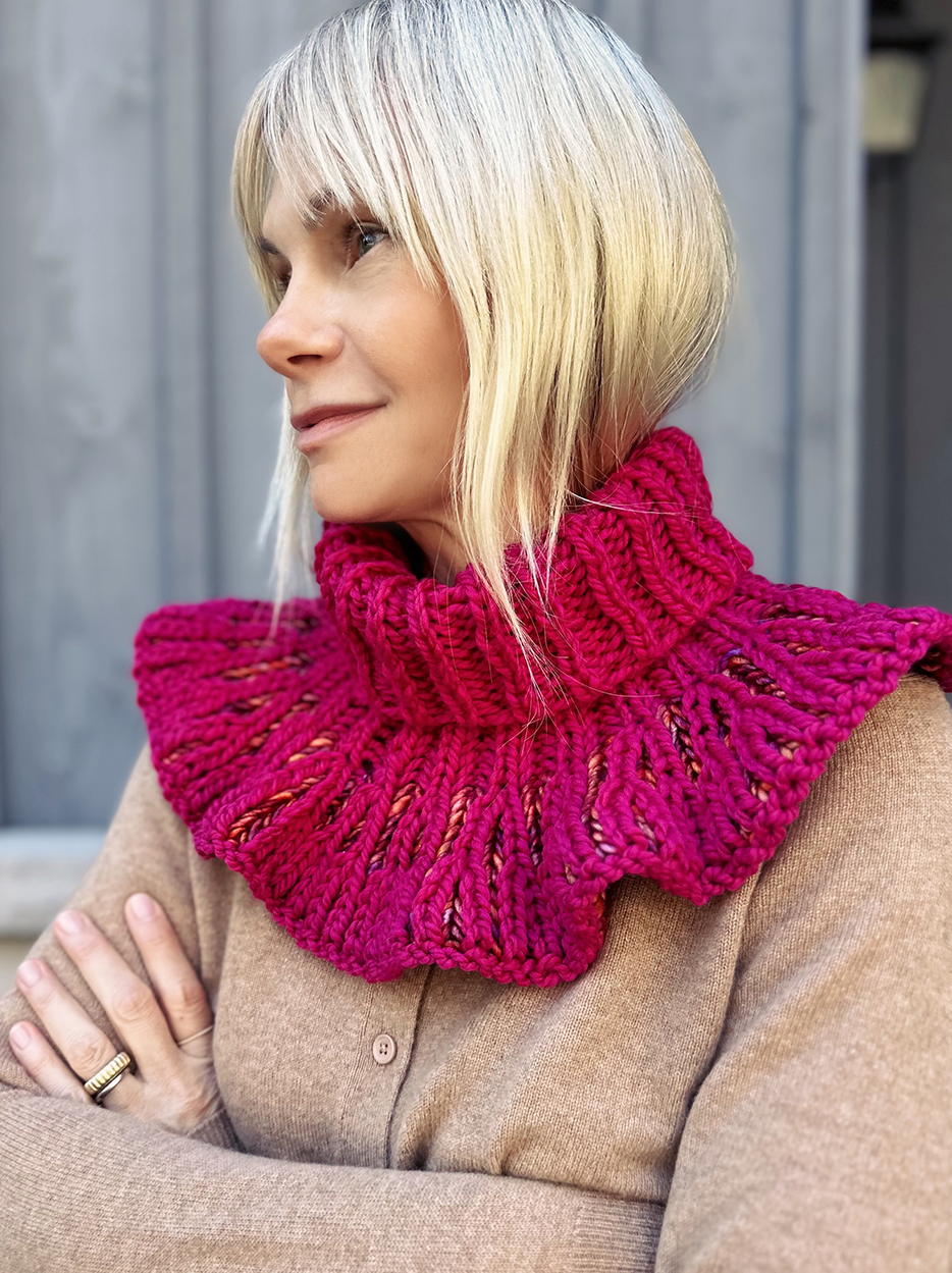 Frill Seeker Neck Warmer - Cerise